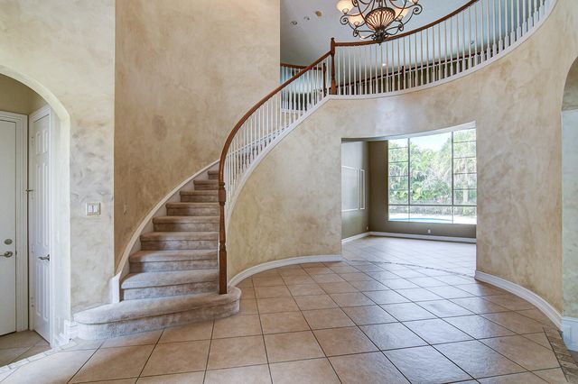 670 Edgebrook Lane, West Palm Beach, FL 33411