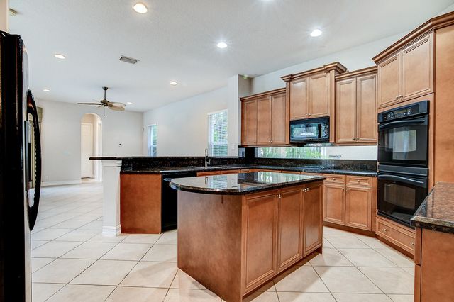 670 Edgebrook Lane, West Palm Beach, FL 33411
