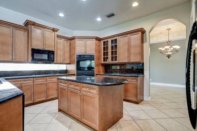 670 Edgebrook Lane, West Palm Beach, FL 33411