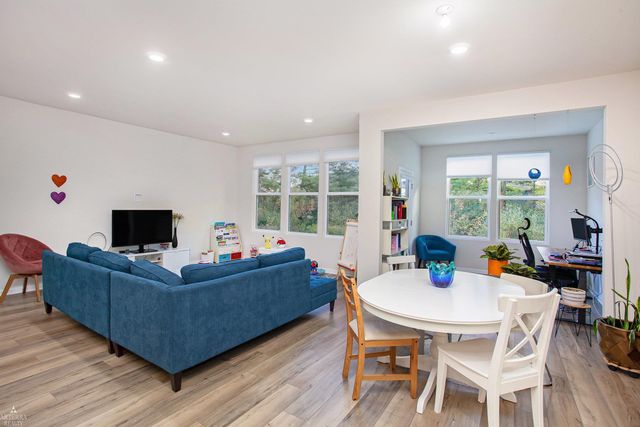 526 Addison Circle, Commerce Twp, MI 48390