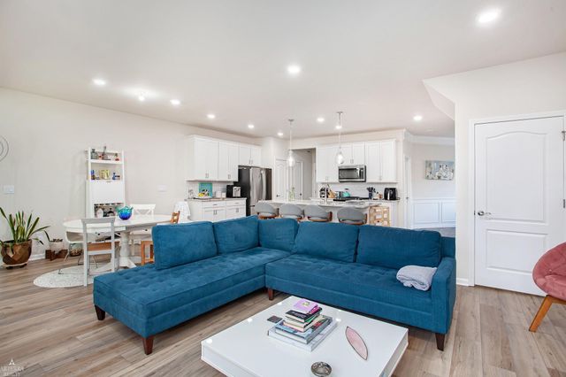 526 Addison Circle, Commerce Twp, MI 48390