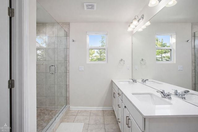 526 Addison Circle, Commerce Twp, MI 48390