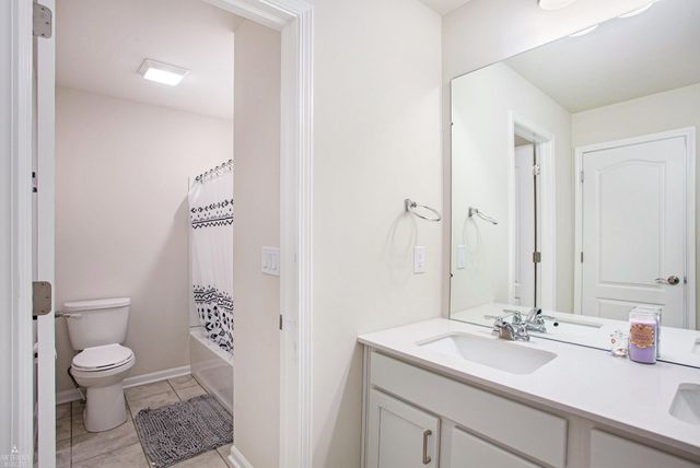 526 Addison Circle, Commerce Twp, MI 48390