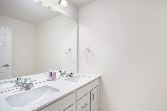 526 Addison Circle, Commerce Twp, MI 48390