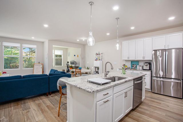 526 Addison Circle, Commerce Twp, MI 48390