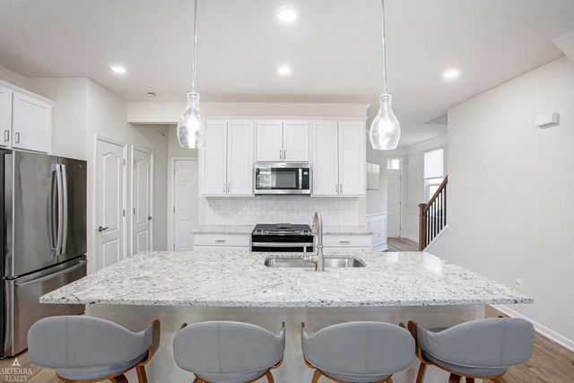 526 Addison Circle, Commerce Twp, MI 48390