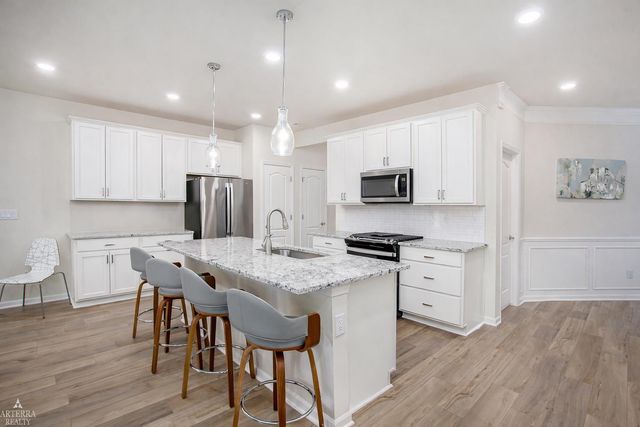 526 Addison Circle, Commerce Twp, MI 48390