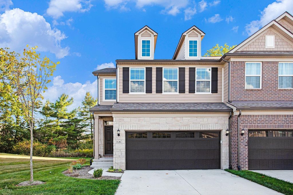 526 Addison Circle, Commerce Twp, MI 48390