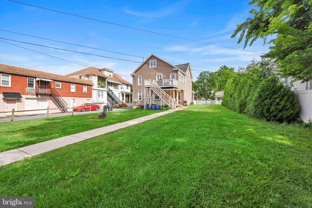 2717 MARKET ST, Camp Hill, PA 17011