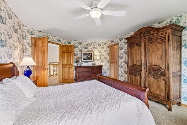 4705 Xene Lane N, Plymouth, MN 55446
