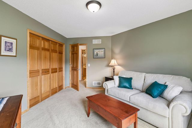 4705 Xene Lane N, Plymouth, MN 55446