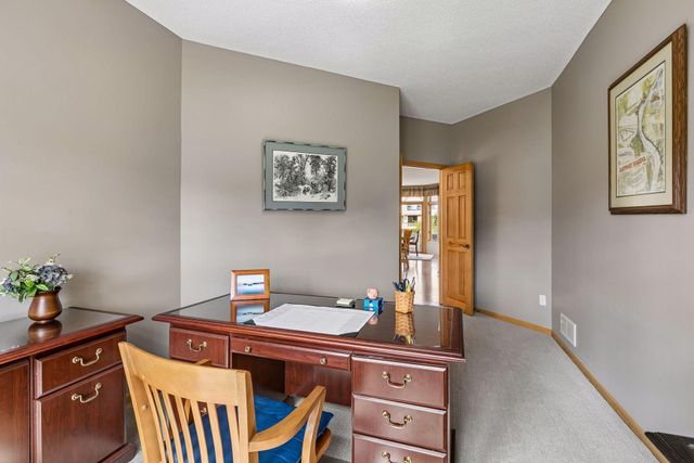 4705 Xene Lane N, Plymouth, MN 55446