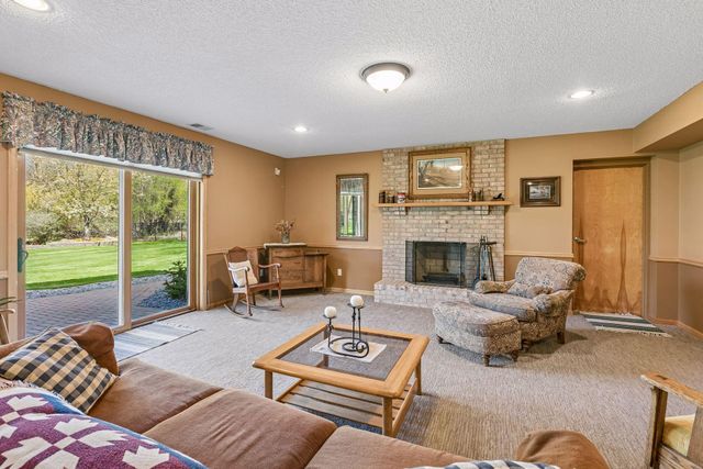 4705 Xene Lane N, Plymouth, MN 55446