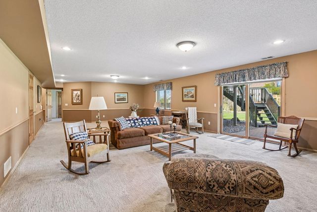4705 Xene Lane N, Plymouth, MN 55446