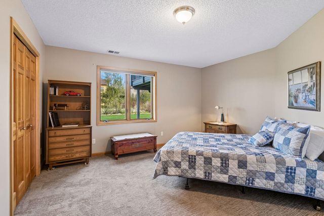 4705 Xene Lane N, Plymouth, MN 55446