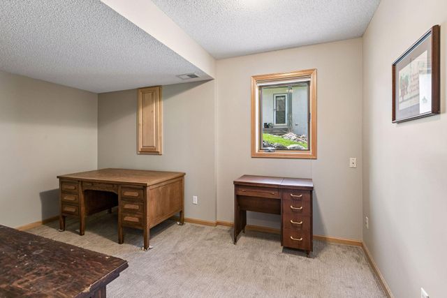 4705 Xene Lane N, Plymouth, MN 55446