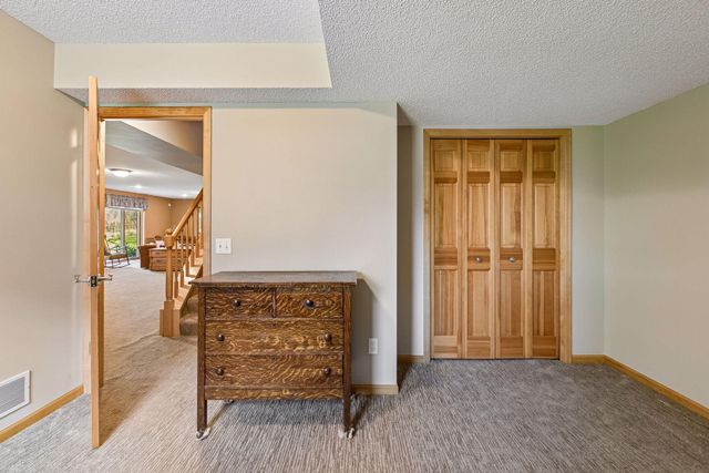 4705 Xene Lane N, Plymouth, MN 55446