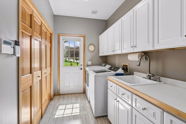 4705 Xene Lane N, Plymouth, MN 55446