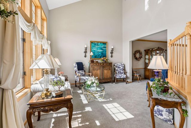 4705 Xene Lane N, Plymouth, MN 55446