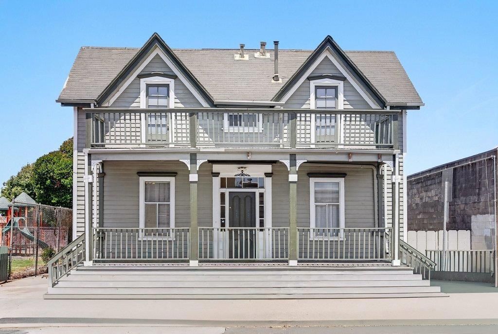 114 2nd Street, Watsonville, CA 95076