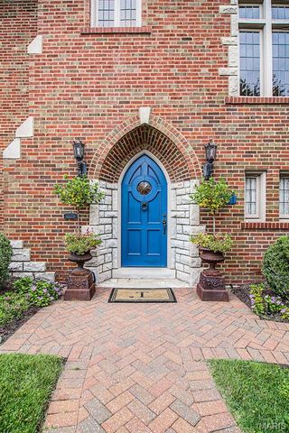 6331 Alexander Drive, Clayton, MO 63105