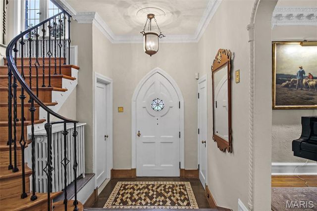 6331 Alexander Drive, Clayton, MO 63105