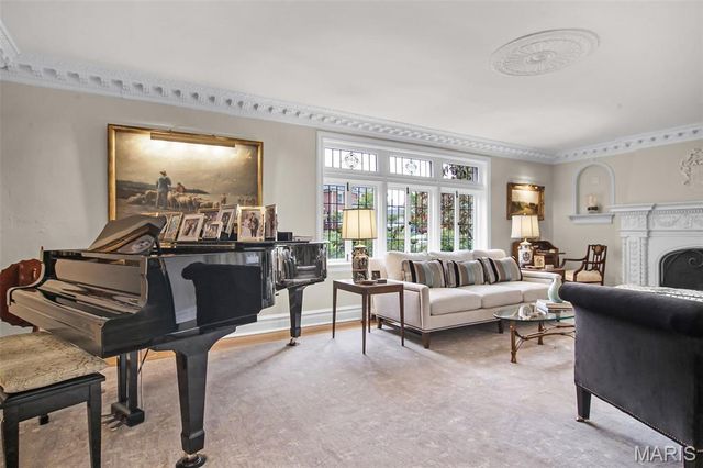 6331 Alexander Drive, Clayton, MO 63105