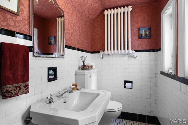 6331 Alexander Drive, Clayton, MO 63105