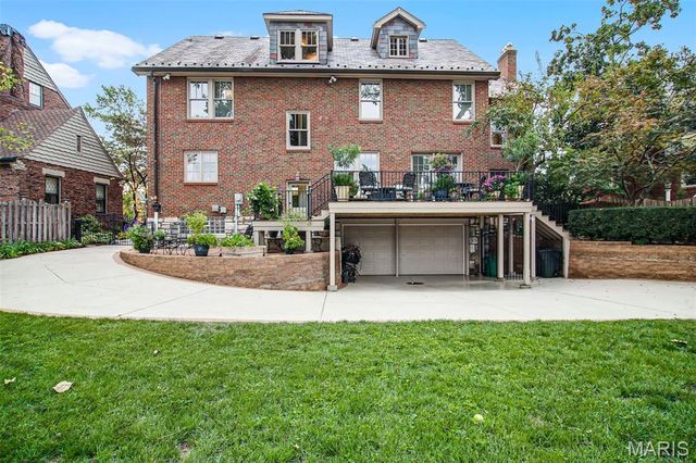 6331 Alexander Drive, Clayton, MO 63105