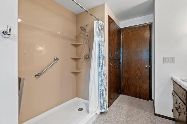 2439 MORNING STAR TRAIL, Green Bay, WI 54302