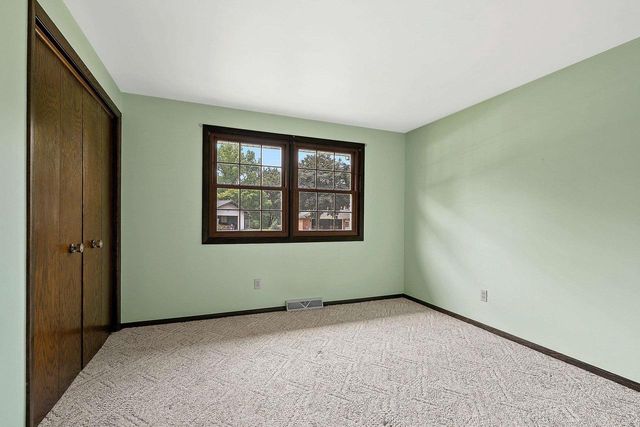 2439 MORNING STAR TRAIL, Green Bay, WI 54302