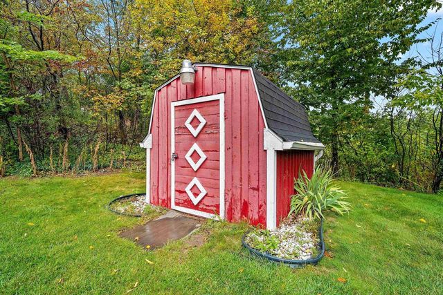 2439 MORNING STAR TRAIL, Green Bay, WI 54302