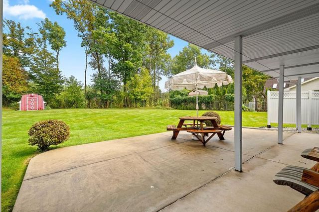 2439 MORNING STAR TRAIL, Green Bay, WI 54302