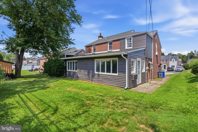 152 TREATY RD, Drexel Hill, PA 19026