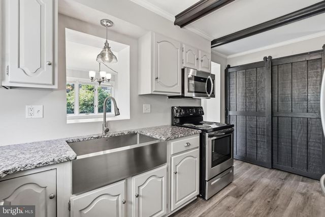 152 TREATY RD, Drexel Hill, PA 19026