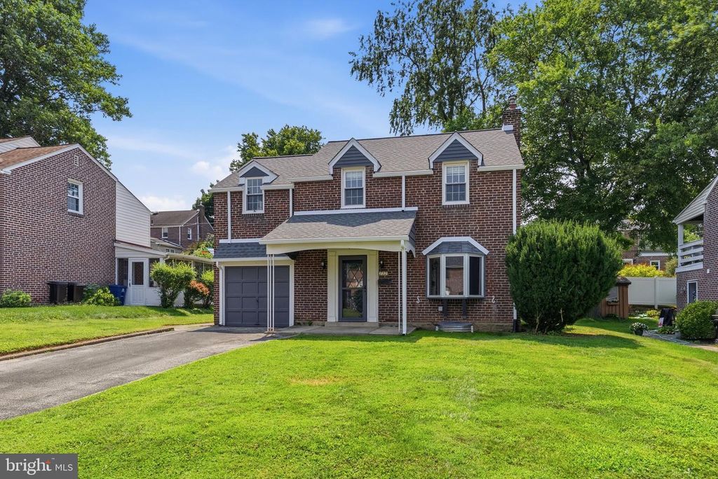 152 TREATY RD, Drexel Hill, PA 19026