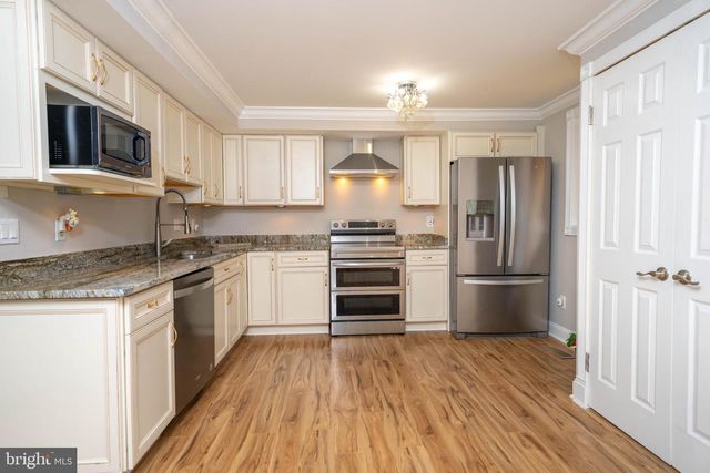 9203 SHEFFIELD HUNT CT, Lorton, VA 22079