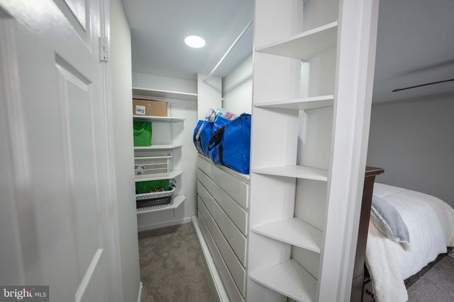 9203 SHEFFIELD HUNT CT, Lorton, VA 22079