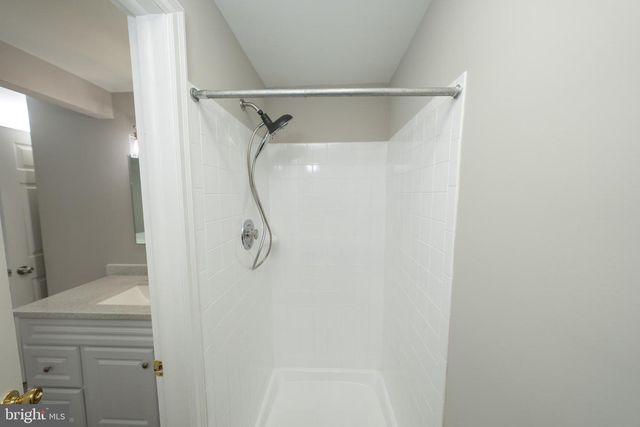 9203 SHEFFIELD HUNT CT, Lorton, VA 22079