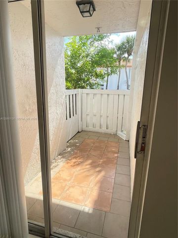 7640 SW 153rd Ct 101, Miami, FL 33193