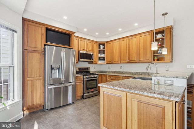 6516 MILVA LN, Springfield, VA 22150