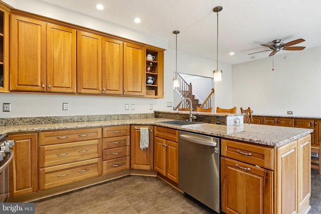 6516 MILVA LN, Springfield, VA 22150