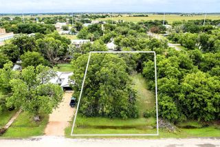 218 SE Front ST, Bartlett, TX 76511