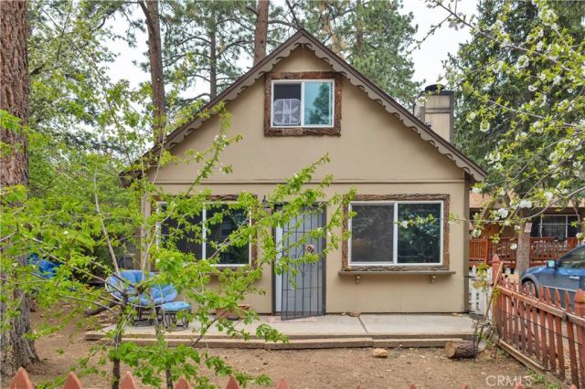 360 Maple Lane, Sugarloaf, CA 92386