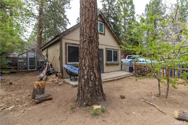 360 Maple Lane, Sugarloaf, CA 92386