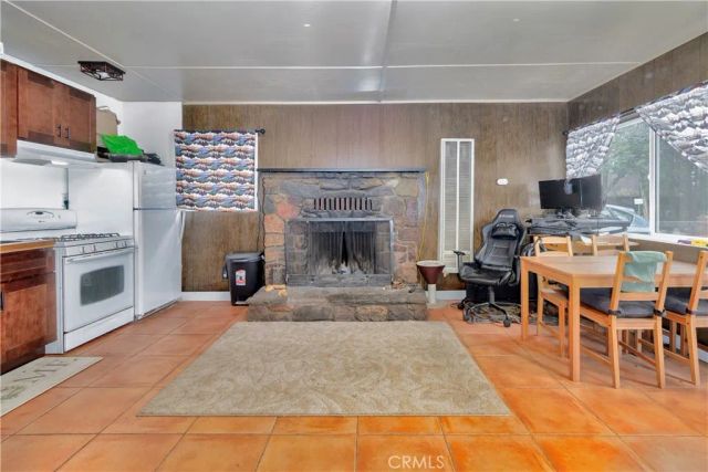 360 Maple Lane, Sugarloaf, CA 92386
