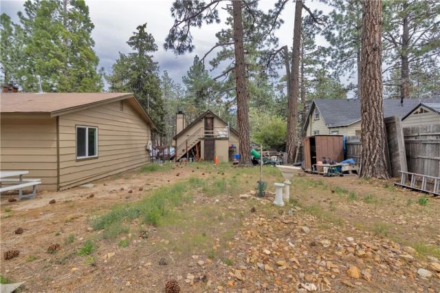 360 Maple Lane, Sugarloaf, CA 92386