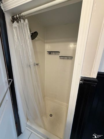 35247 Currier Street, Wayne, MI 48184