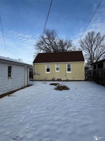 35247 Currier Street, Wayne, MI 48184