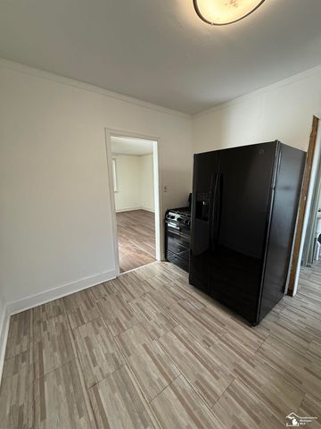 35247 Currier Street, Wayne, MI 48184